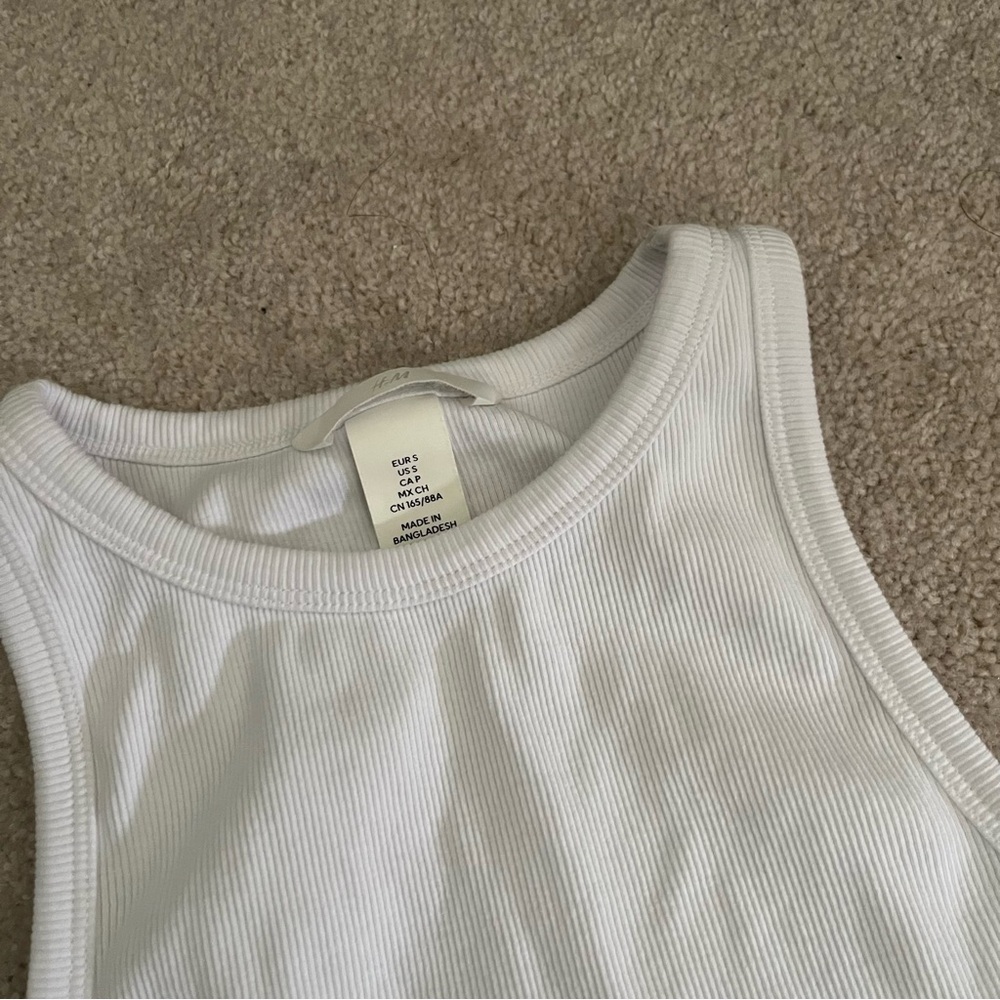 H&M White‎ Ribbed Crop Top - Picture 2 of 4